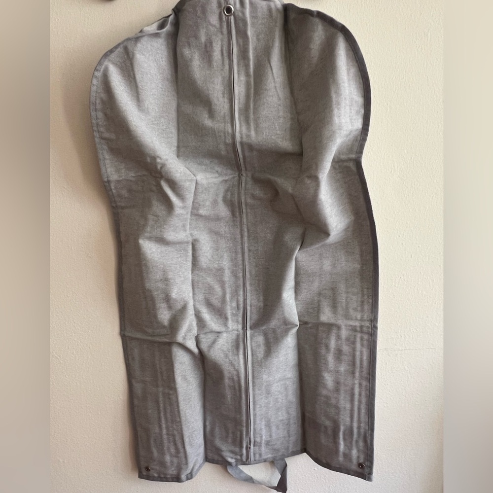 New Brunello Cucinelli Light Gray Travel Cover Dust Bag zipper storage - Picture 4 of 7